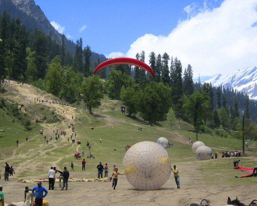 Delhi - Manali Package by Volvo